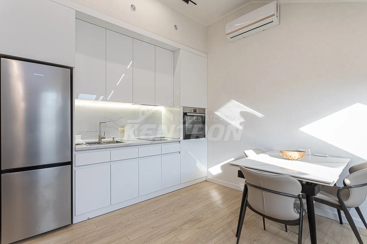 3 bedroom apartment for sale Aram St, Center Yerevan, 159471