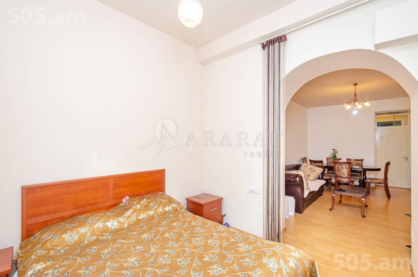 3 bedroom apartment for sale خیابان ماشتوتس, مرکز شهر ایروان, 152175