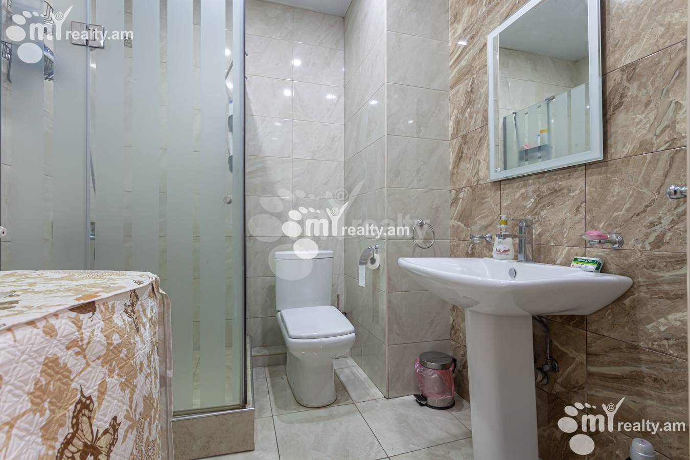 3 bedroom apartment for rent خیابان ابوویان, مرکز شهر ایروان, 151166