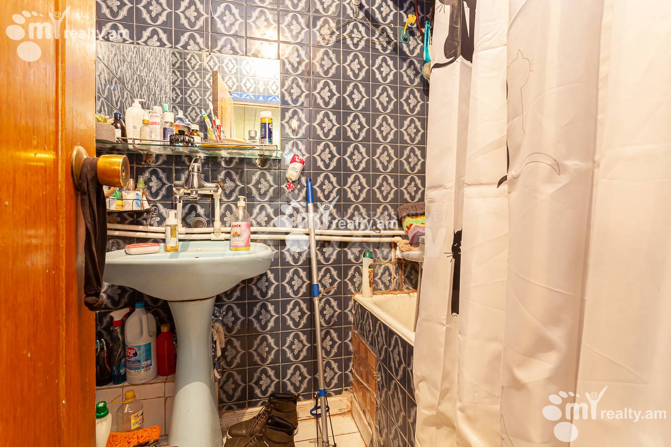 2 սենյականոց բնակարան  Իսահակյան փող, Կենտրոն Երևան, 147496