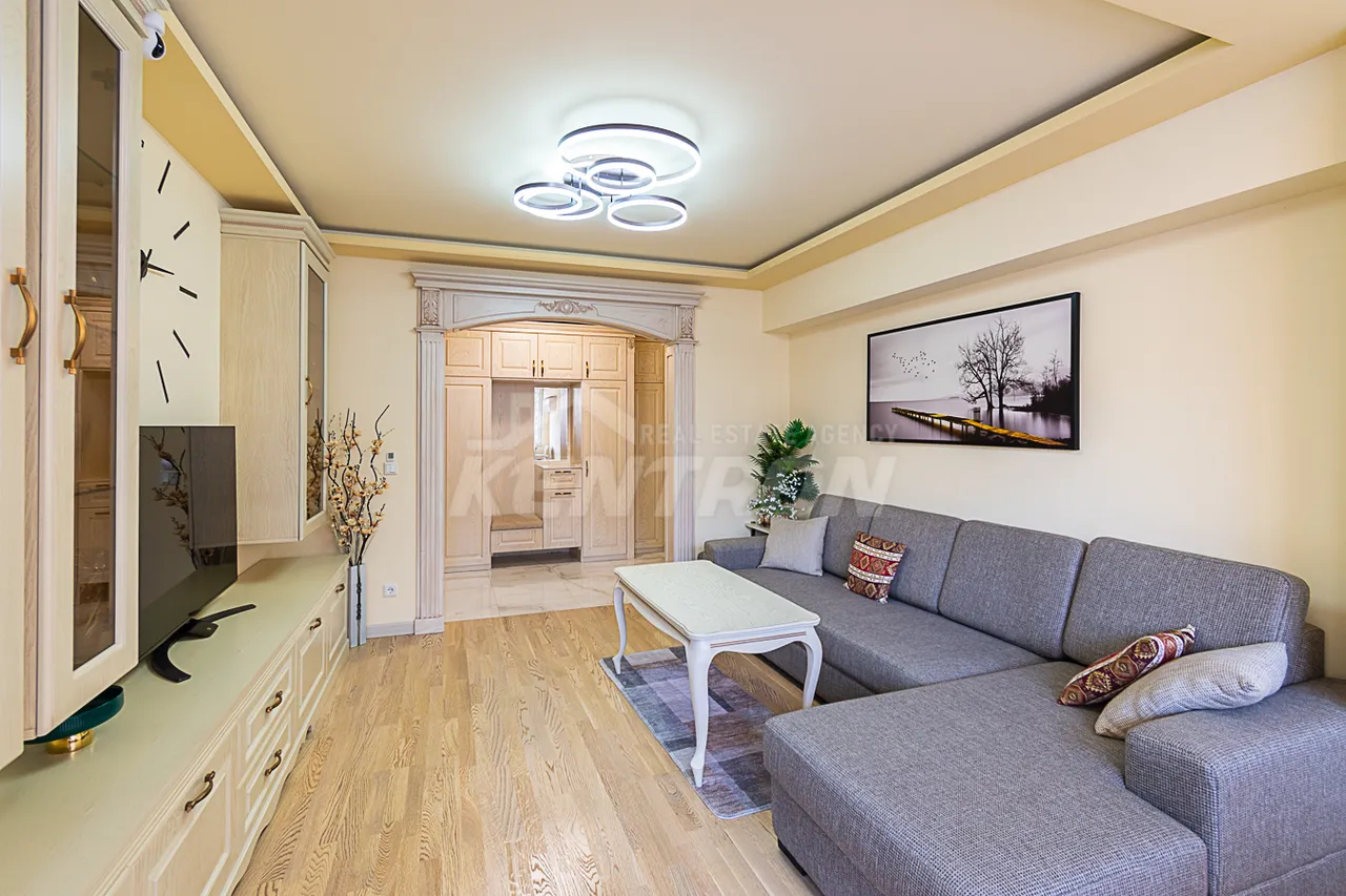 3 bedroom apartment for rent خیابان موسکوویان, مرکز شهر ایروان, 159373