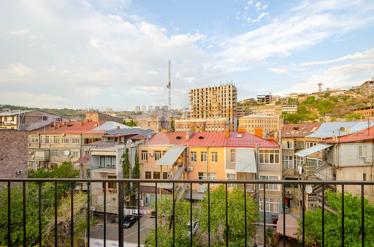 4 bedroom apartment for sale Nalbandyan St, Center Yerevan, 161932