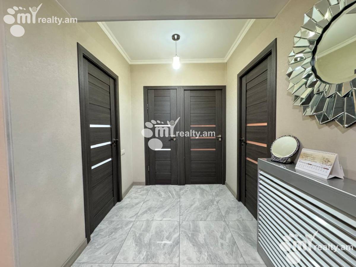 4 bedroom apartment for sale Charents St, Center Yerevan, 160427