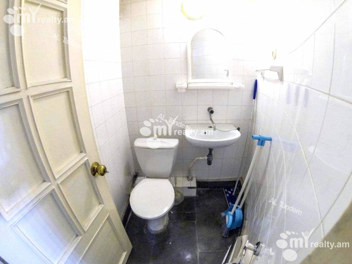 4 bedroom apartment for sale Tigran Mets Ave, Center Yerevan, 141638