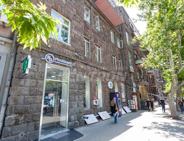 3-senyakanoc-bnakaran-vacharq-Yerevan-Center