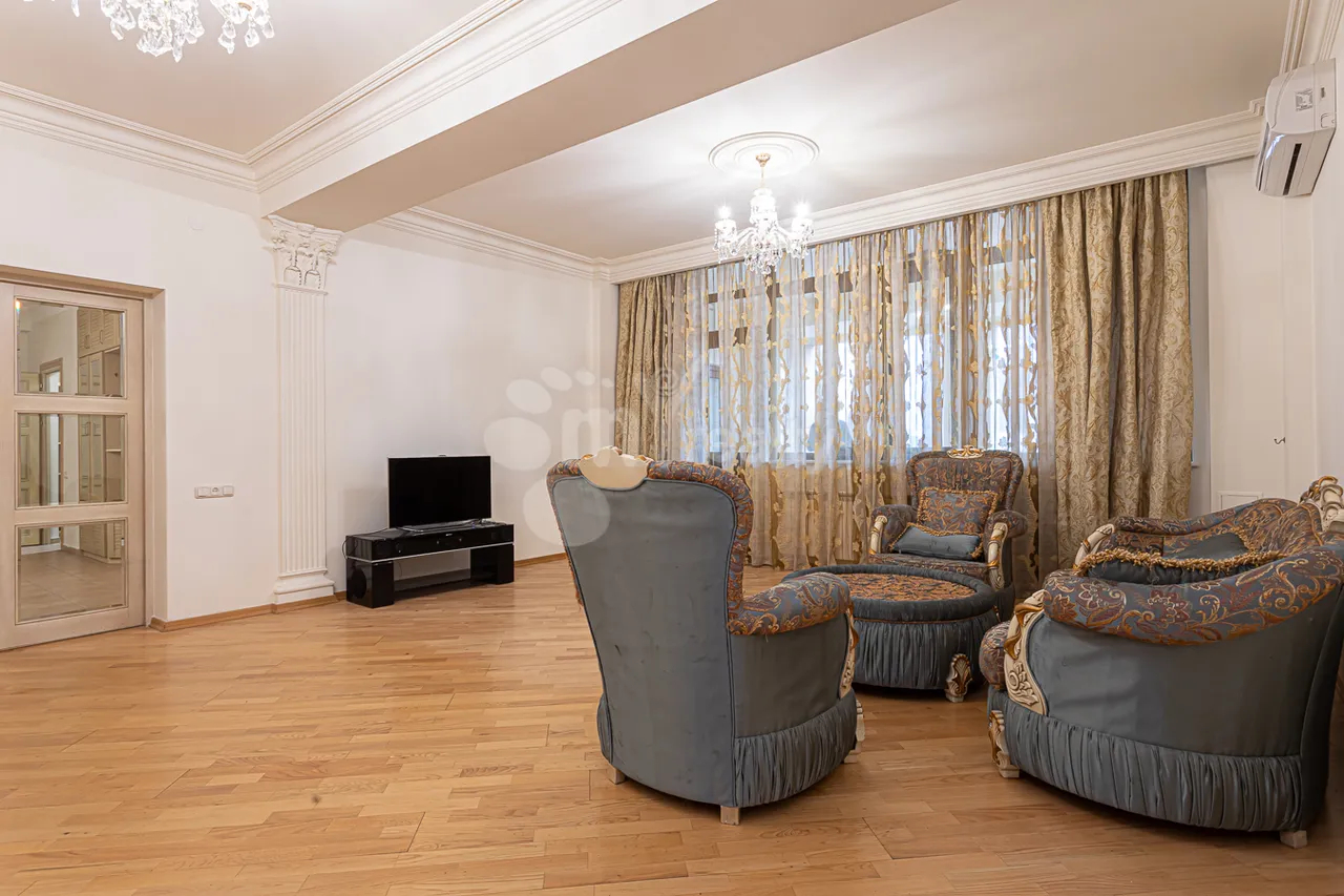 Снять 3 комнатную квартиру Амирян ул, Центр Ереван, 158205