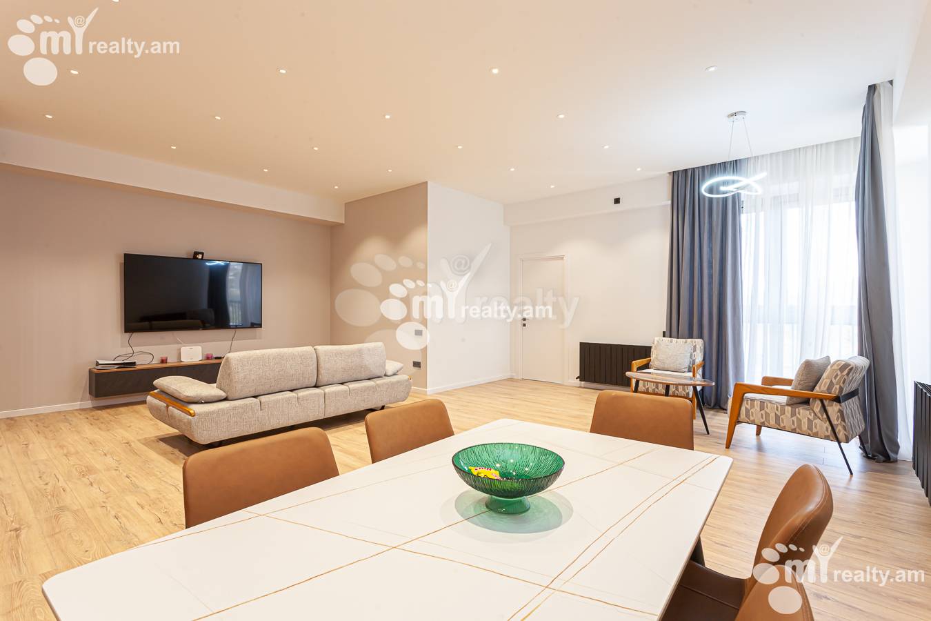 3 bedroom apartment for sale Paronyan St, Center Yerevan, 155918