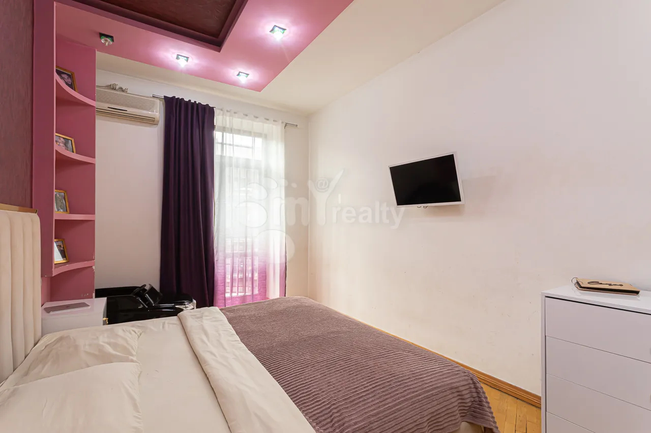 4 bedroom apartment for sale M.Khorenatsi St, Center Yerevan, 159808