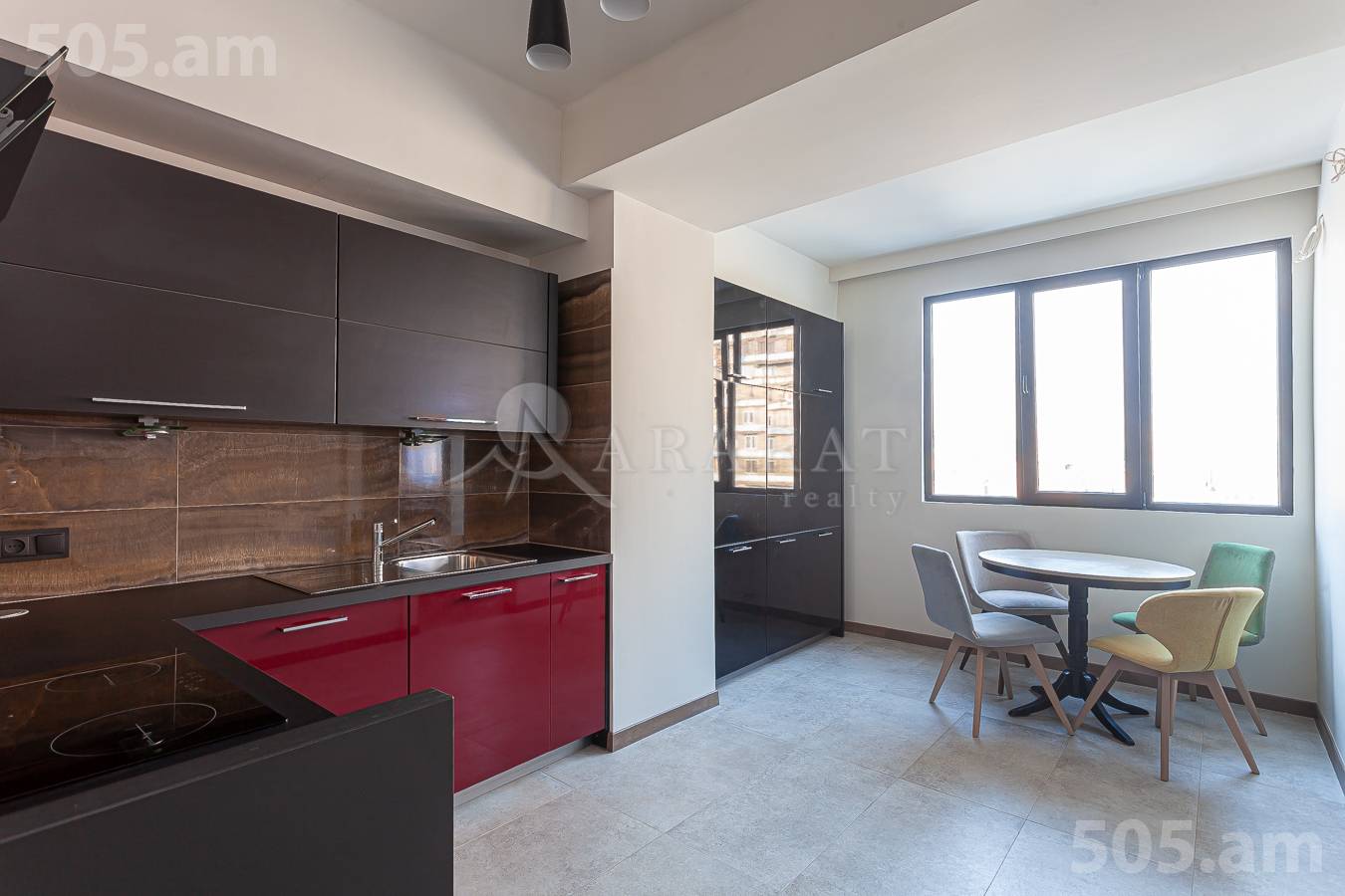 3 սենյականոց բնակարան  Տիգրան Մեծի պող, Կենտրոն Երևան, 150119