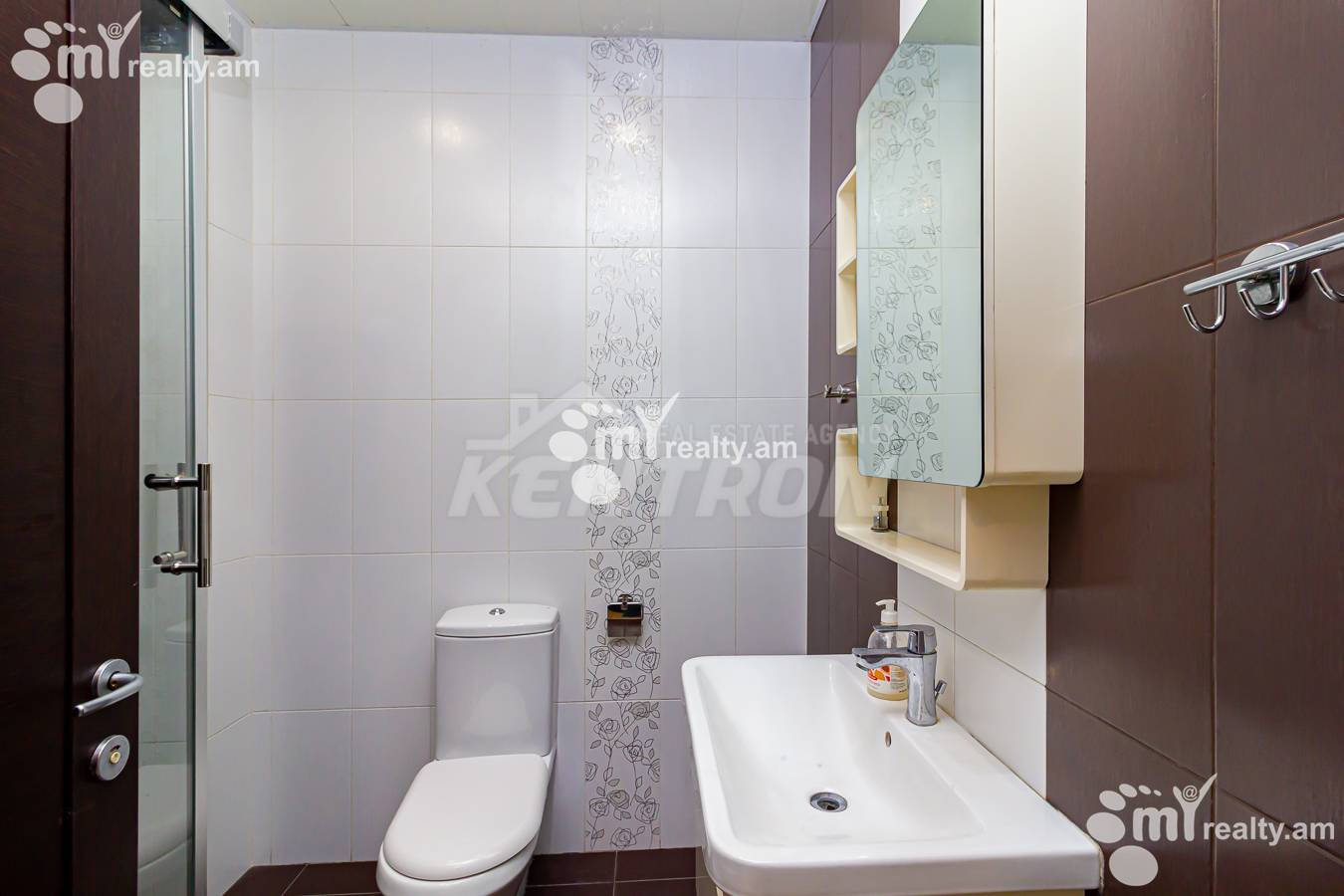 4 bedroom apartment for rent خیابان آنتارایین, مرکز شهر ایروان, 153236