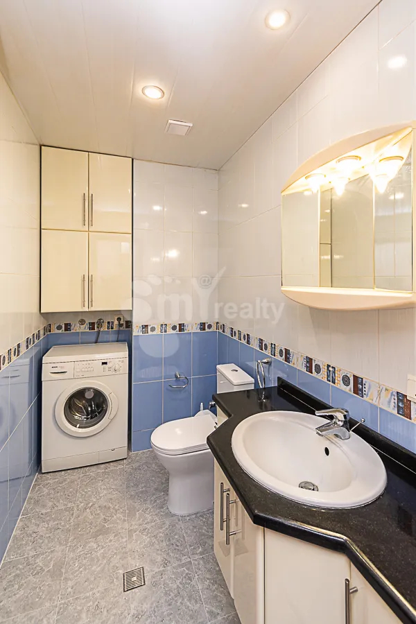 3 bedroom apartment for rent Aram St, Center Yerevan, 162020