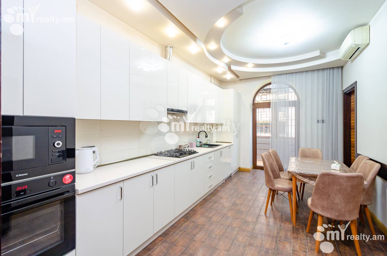 4 bedroom apartment for rent خیابان تِریان, مرکز شهر ایروان, 151280