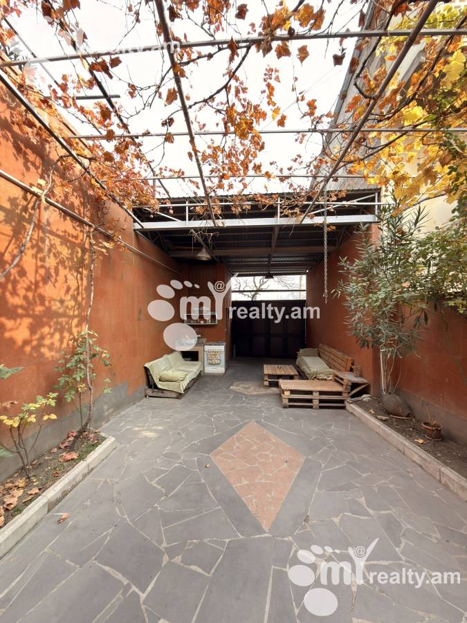 Առանձնատուն  Դրոյի փող., Քանաքեռ-Զեյթուն Երևան, 158038