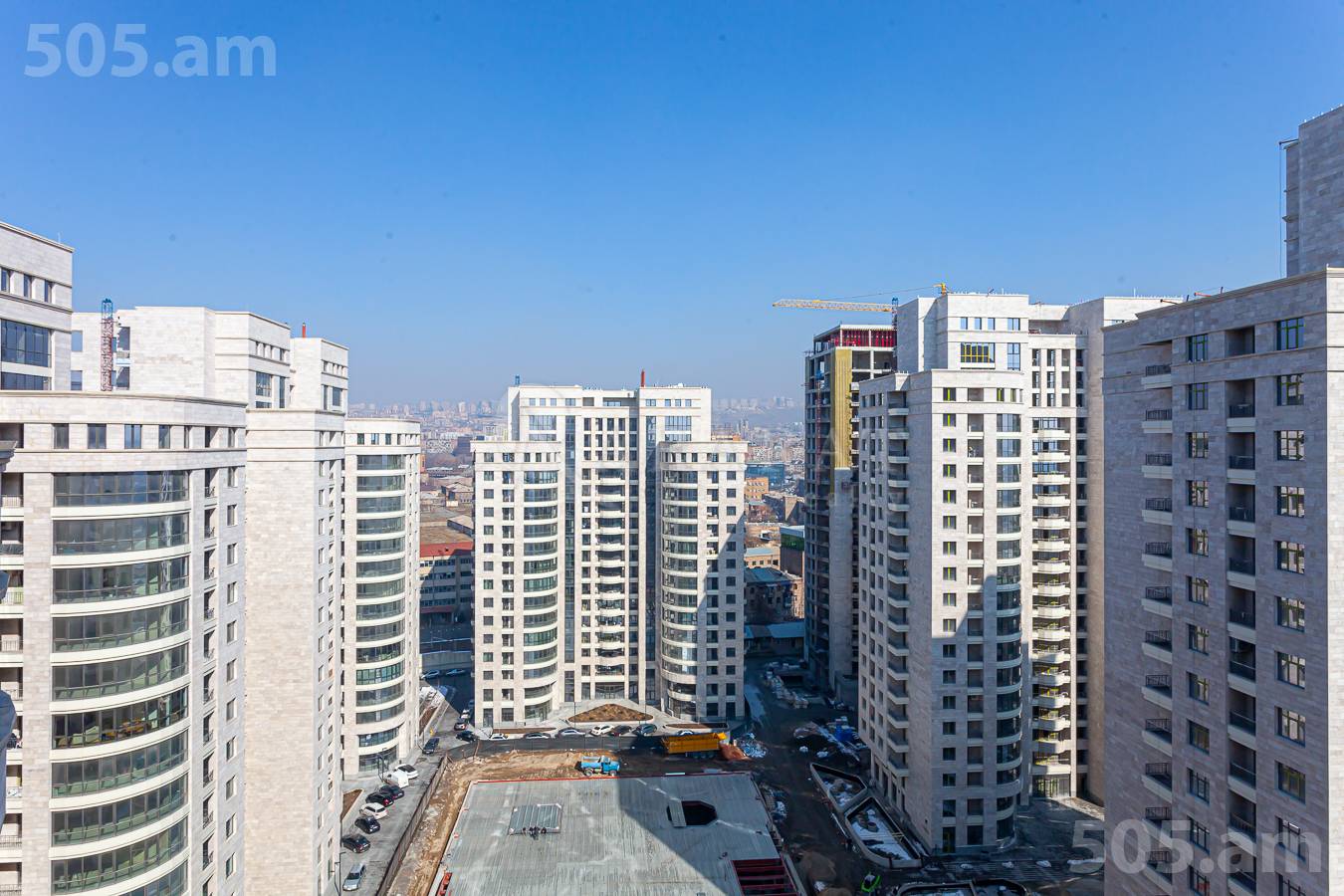 Купить 3 комнатную квартиру Аршакуняц пр, Центр Ереван, 154773