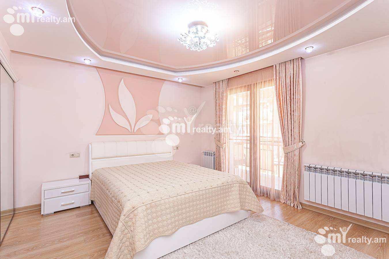 4 սենյականոց բնակարան  Կորի փող. 1ին նր, Կենտրոն Երևան, 145489