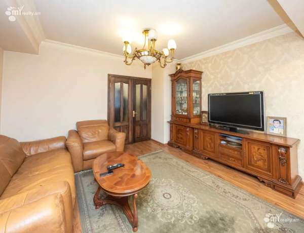 kupit-kvartiru/3-komnatnaya/Hr.Kochar+St/Arabkir/Yerevan