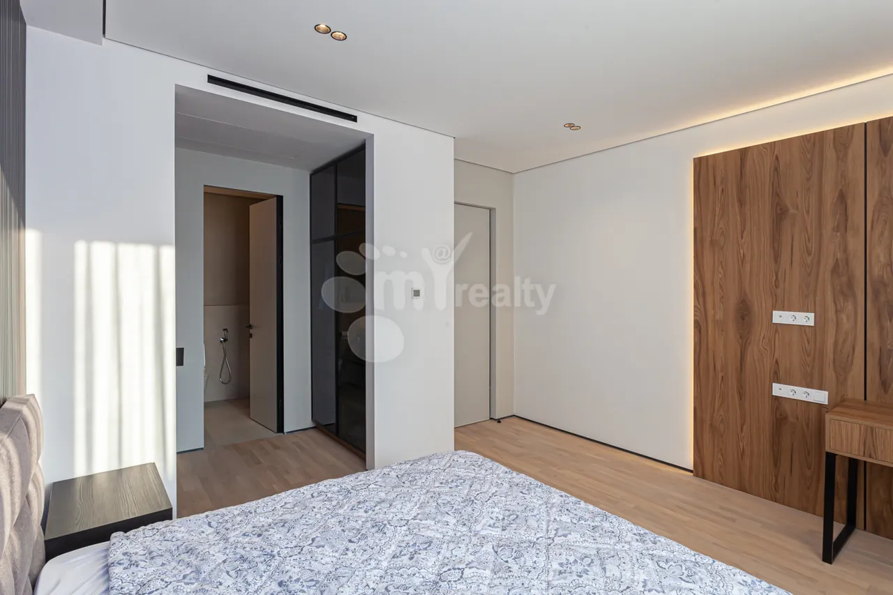 4 bedroom apartment for sale Aram St, Center Yerevan, 158708