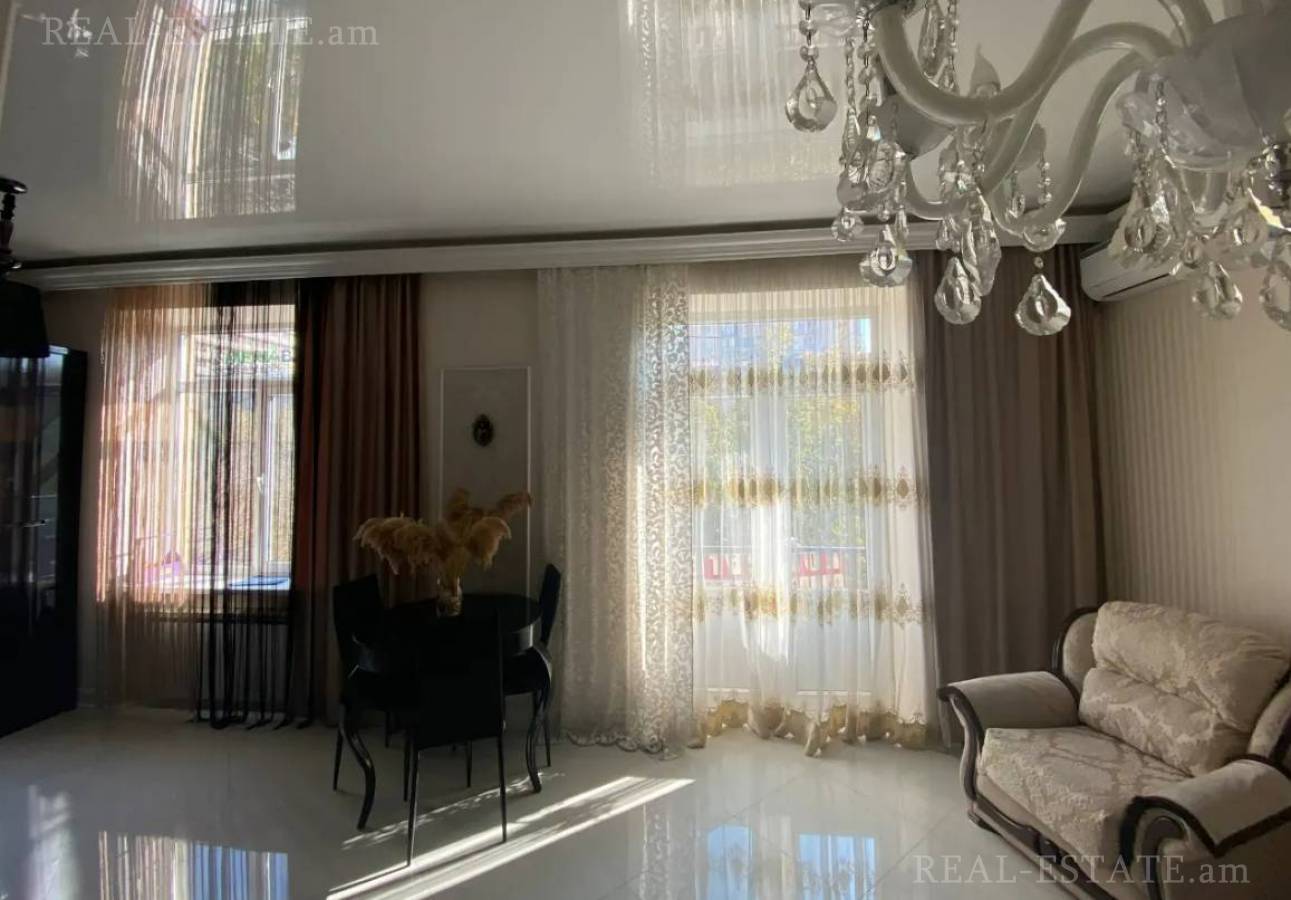 3 bedroom apartment for sale خیابان ابوویان, مرکز شهر ایروان, 135779