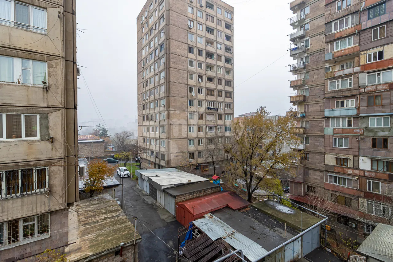 3 bedroom apartment for sale خیابان گولبِنکیان, عربگیر ایروان, 160009