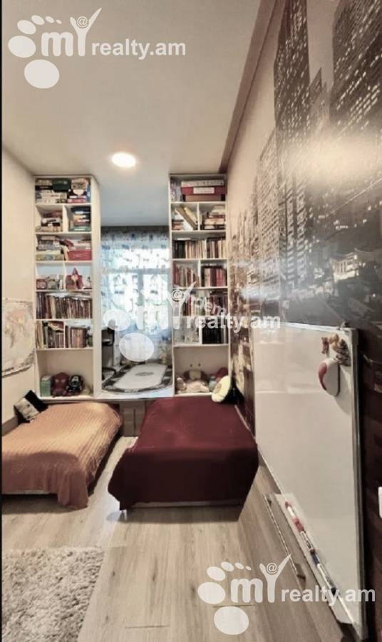 3 bedroom apartment for sale Heratsi St, Center Yerevan, 158084