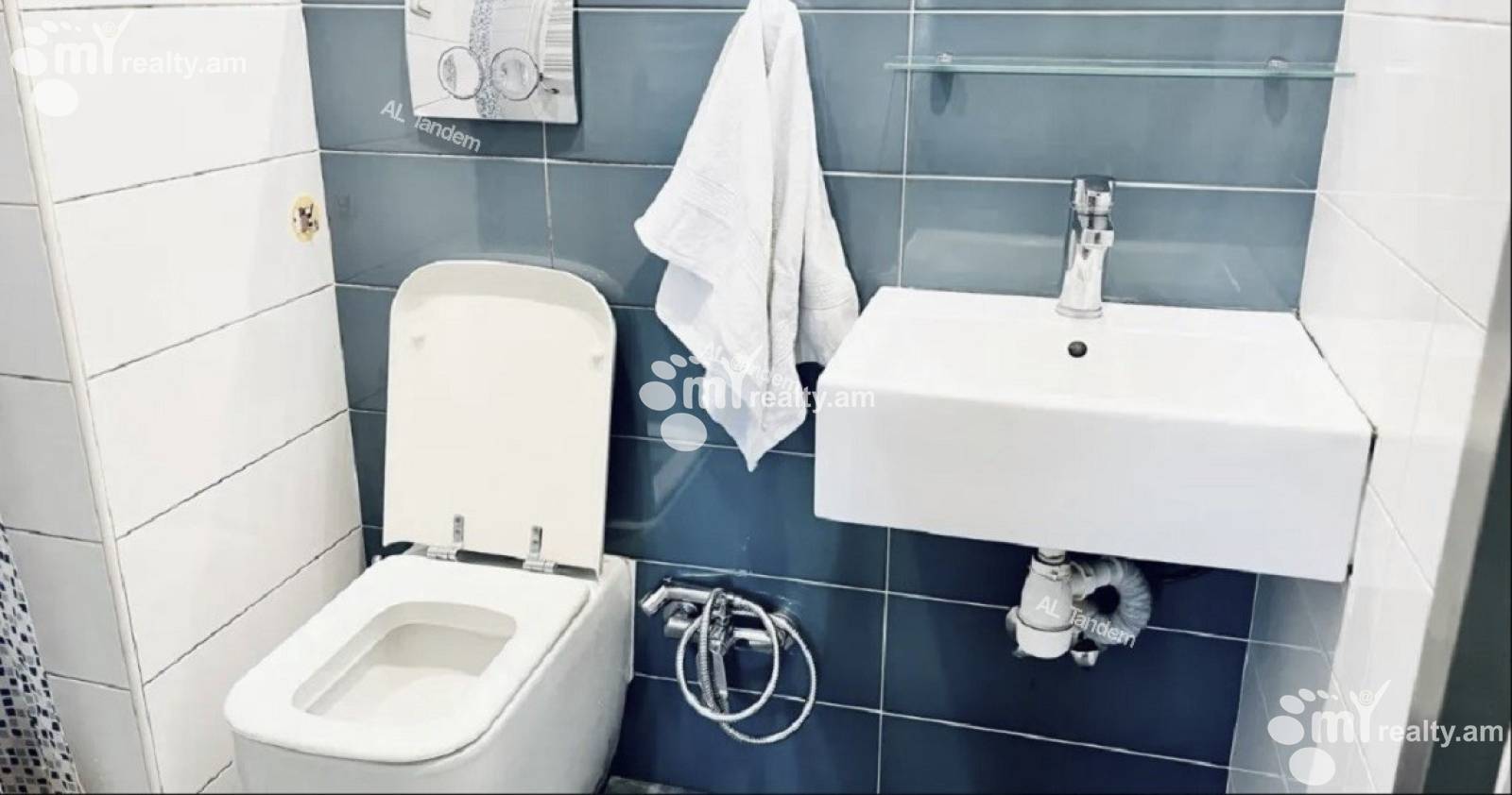 3 bedroom apartment for sale Heratsi St, Center Yerevan, 158084