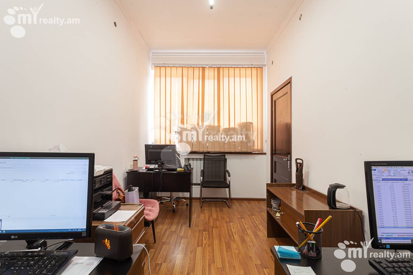 Commercial for sale خیابان Hasratian., آچاپنیاک ایروان, 155404