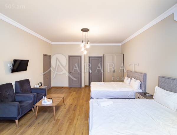 1-senyakanoc-bnakaran-vacharq-Yerevan-Center