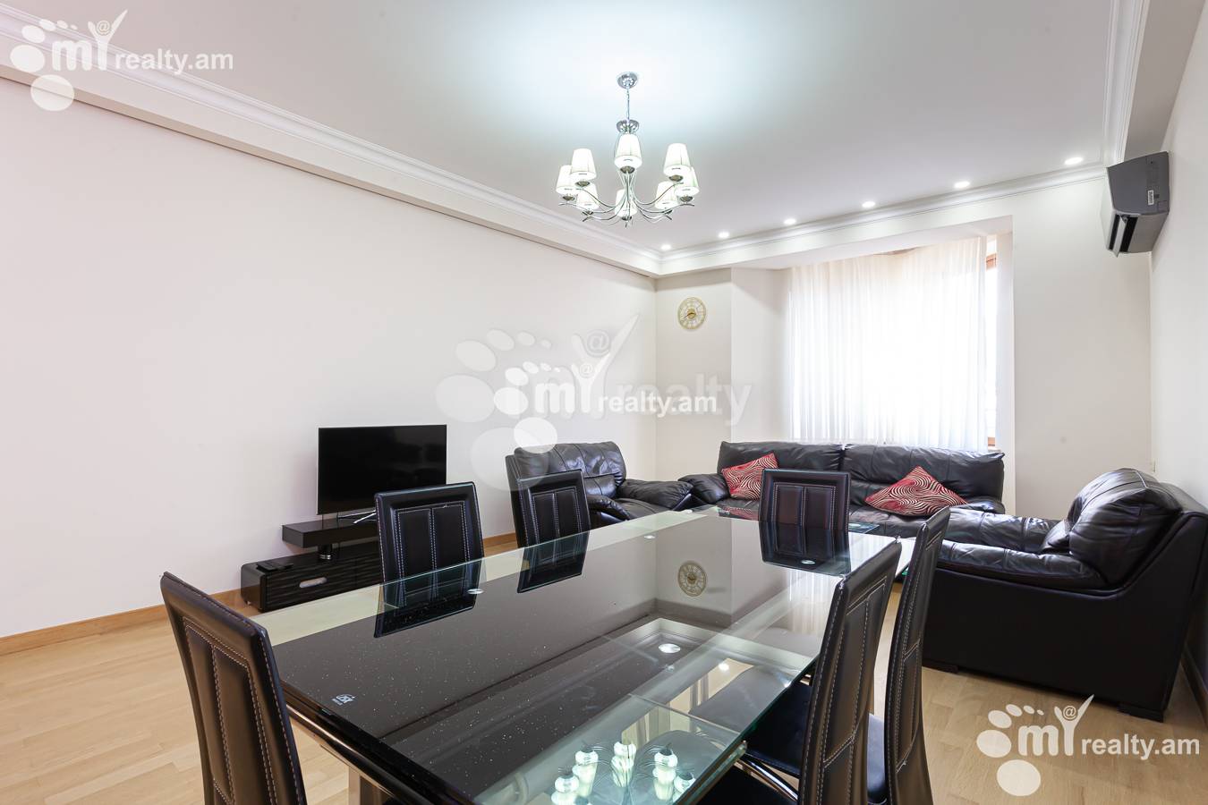 3 bedroom apartment for rent Aram St, Center Yerevan, 156058