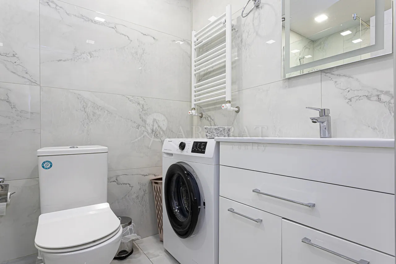 2 սենյականոց բնակարան վարձով Հանրապետության փող, Կենտրոն Երևան, 158040