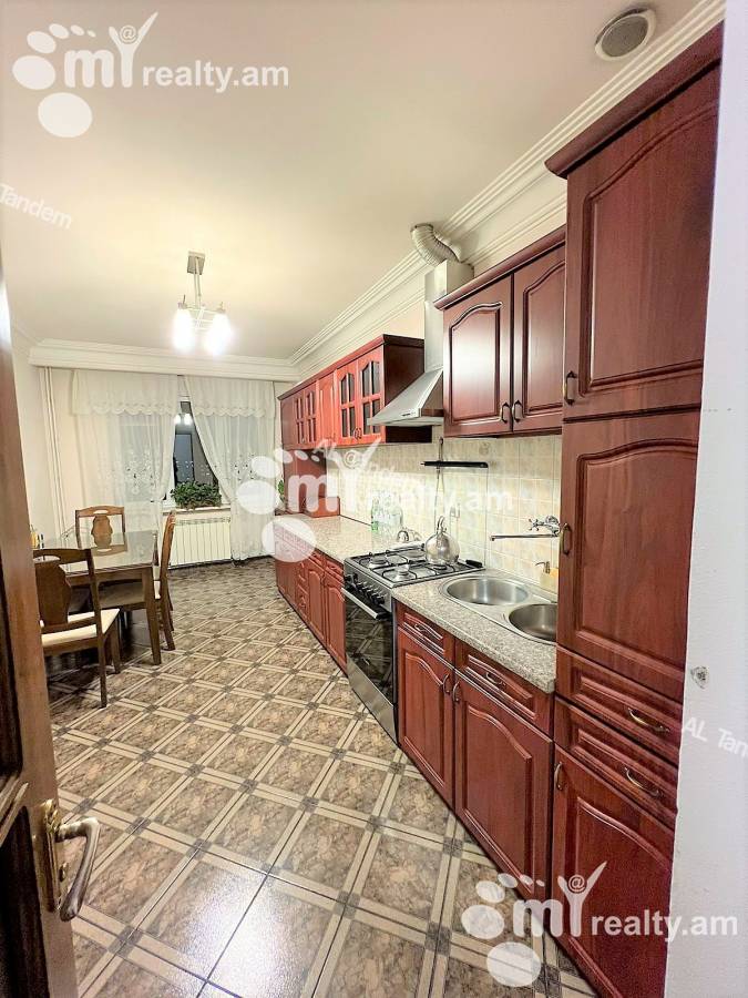 Снять 4 комнатную квартиру В.Папазян ул, Арабкир Ереван, 126101