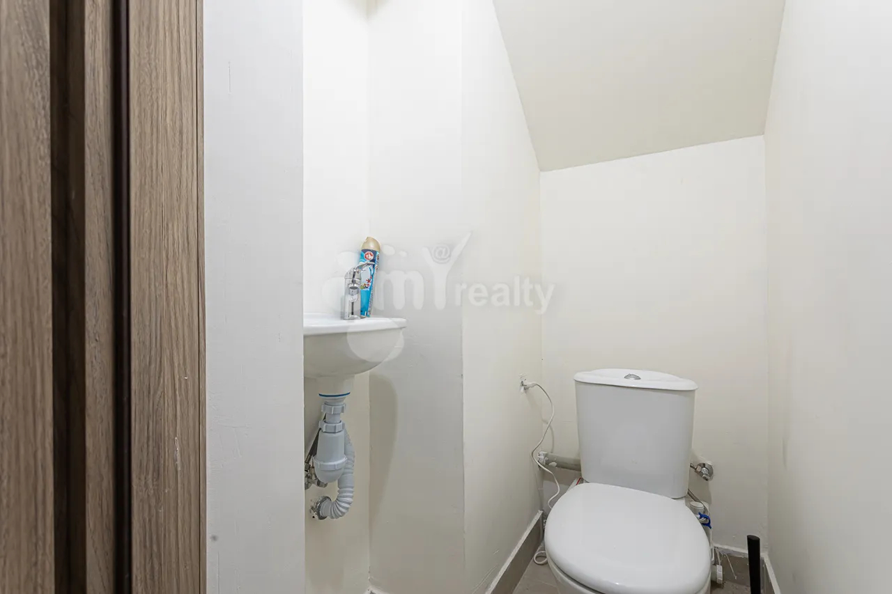 Commercial property for sale Sevak St, Kanaqer-Zeytun Yerevan, 157320