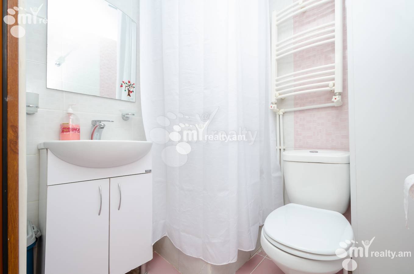 2 bedroom apartment for rent Mashtots Ave, Center Yerevan, 151284