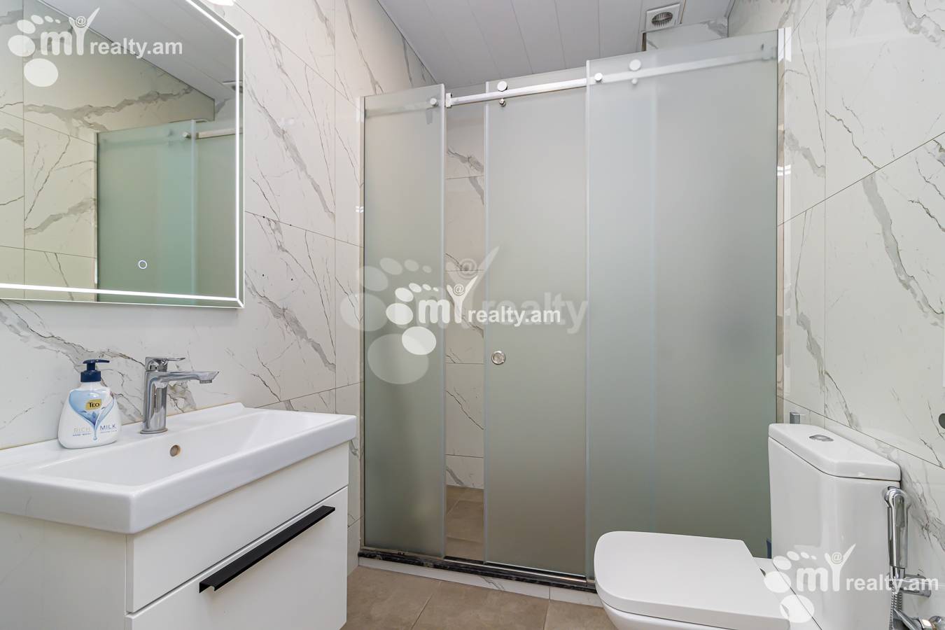 Снять коммерческoе помещение Сарян ул, Центр Ереван, 148837