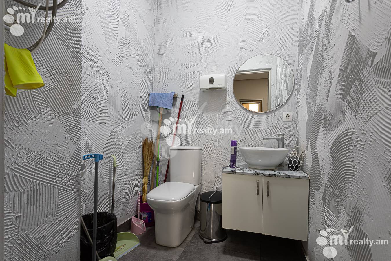 Commercial for rent خیابان آنتارایین, مرکز شهر ایروان, 156599