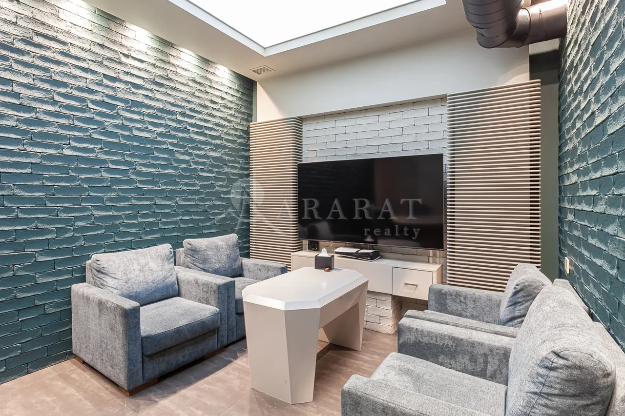 Commercial property for sale Charents St, Center Yerevan, 157294