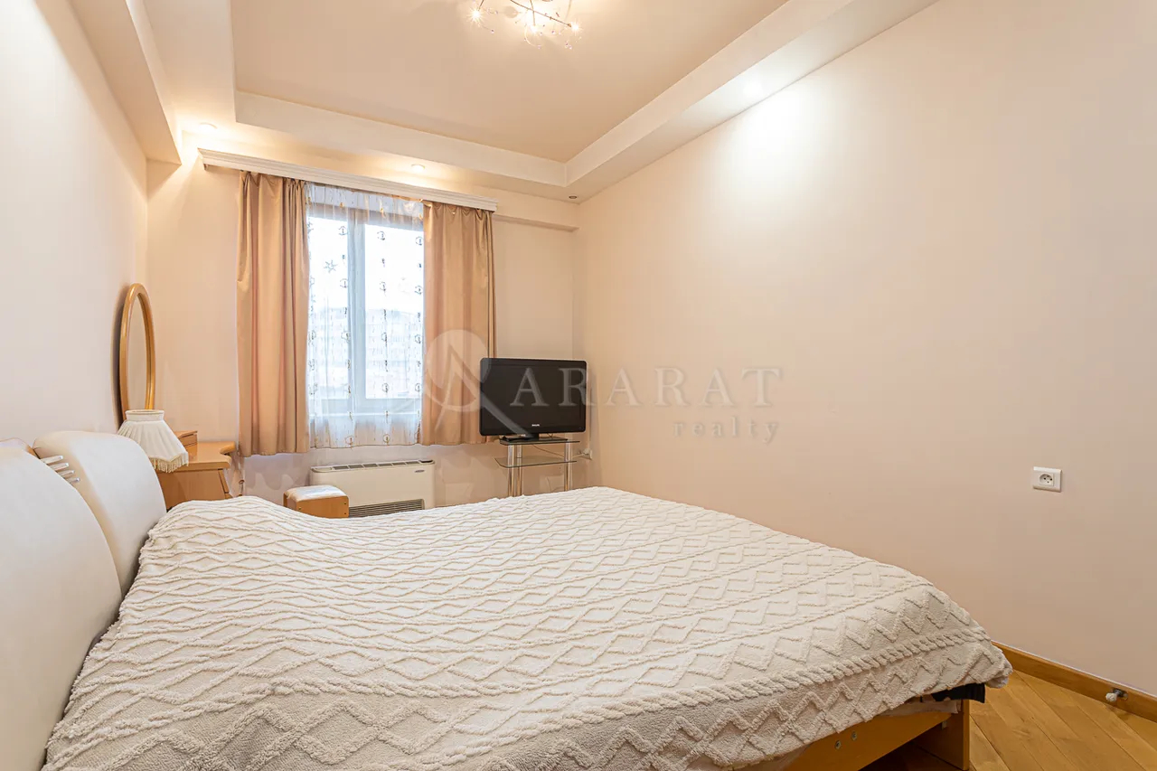 3 bedroom apartment for rent Northern(Hyusisayin)  Ave, Center Yerevan, 158075