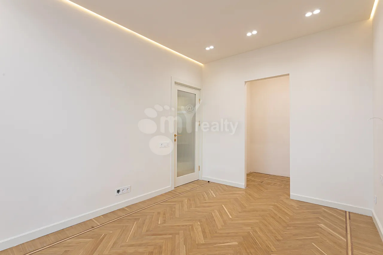 Купить 3 комнатную квартиру Сундукян ул, Арабкир Ереван, 158588