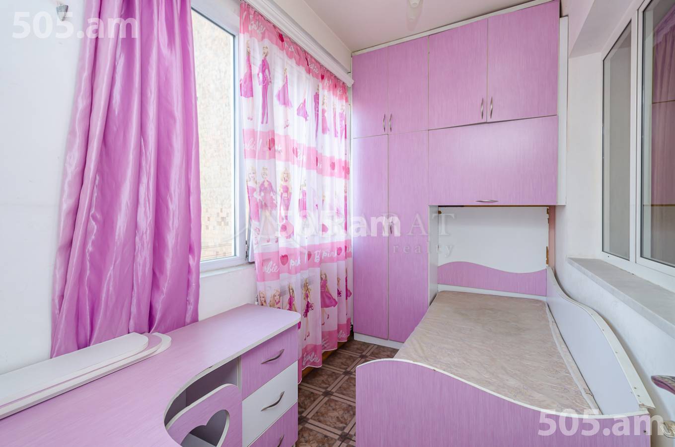 4 սենյականոց բնակարան  Սարյան փող, Կենտրոն Երևան, 154184