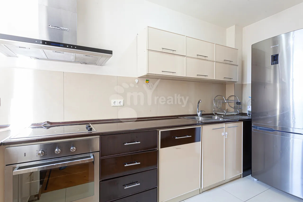 3 bedroom apartment for sale rue d'Amiryan, Center Yerevan, 158289