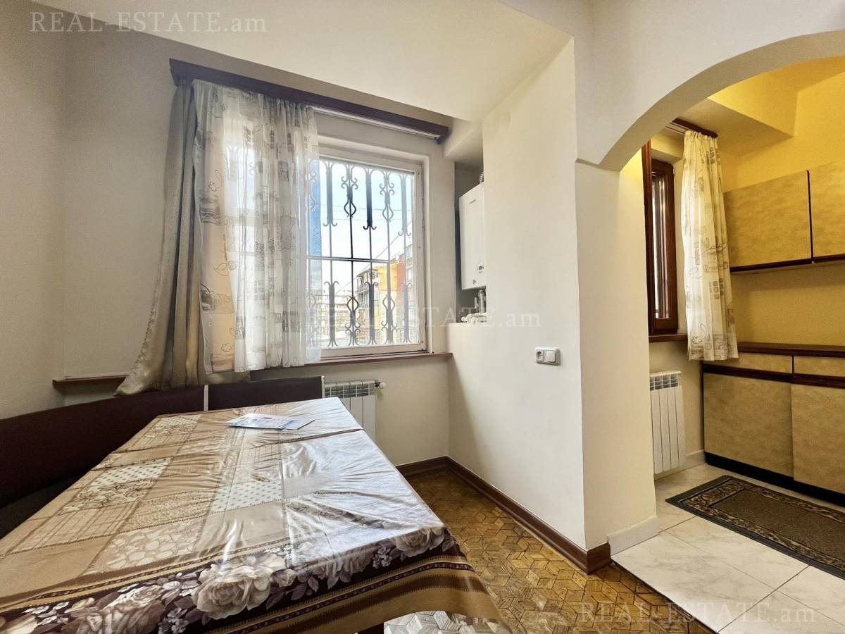 2 սենյականոց բնակարան  Սունդուկյան փող, Արաբկիր Երևան, 129637