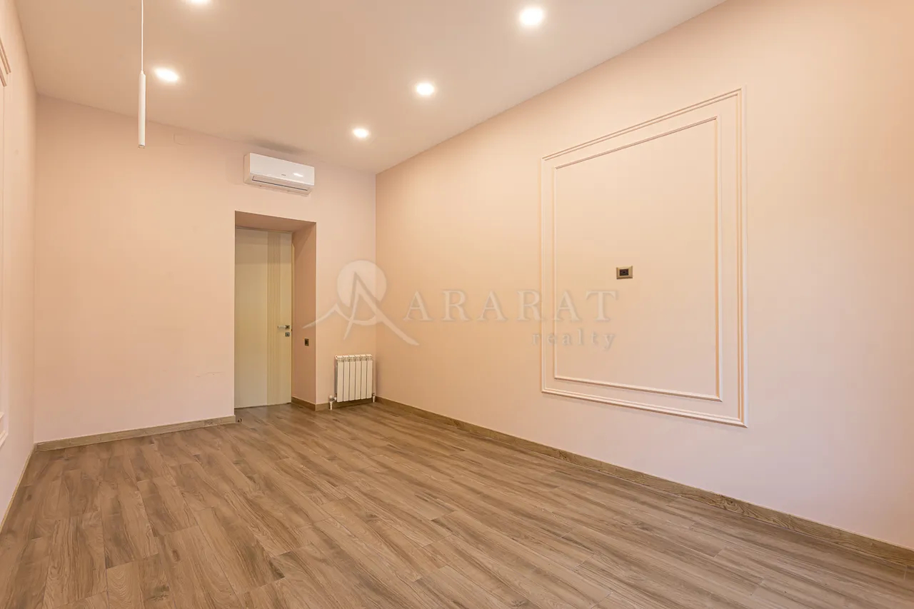 Commercial property for rent Mashtots Ave, Center Yerevan, 158866