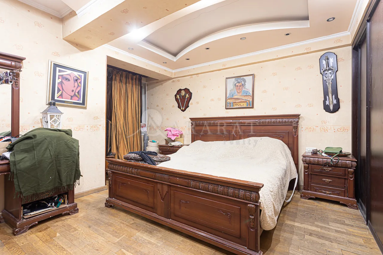 3 bedroom apartment for sale Israelyan St, Center Yerevan, 157985