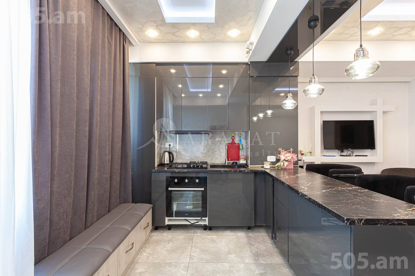 Купить 2 комнатную квартиру В.Вагаршян ул, Арабкир Ереван, 153500