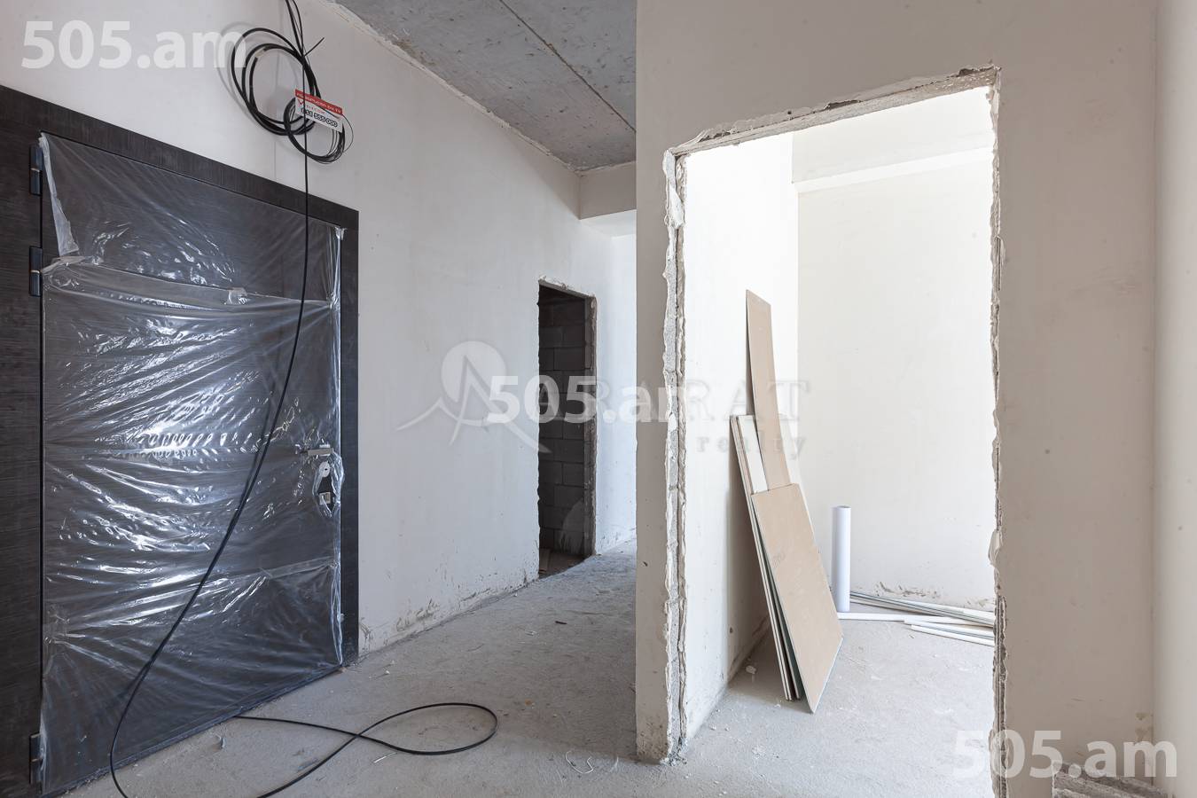 Купить 3 комнатную квартиру Ленинградян, Квартал Ваагни Ереван, 155480