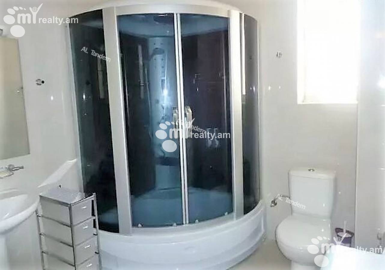 3 սենյականոց բնակարան  Պարոնյան փող, Կենտրոն Երևան, 128481