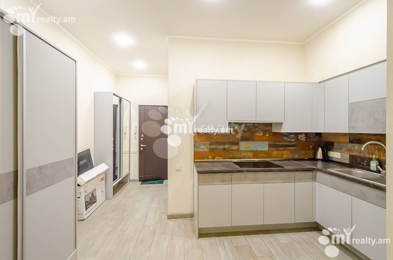 3 bedroom apartment for rent Yekmalyan St, Center Yerevan, 153561