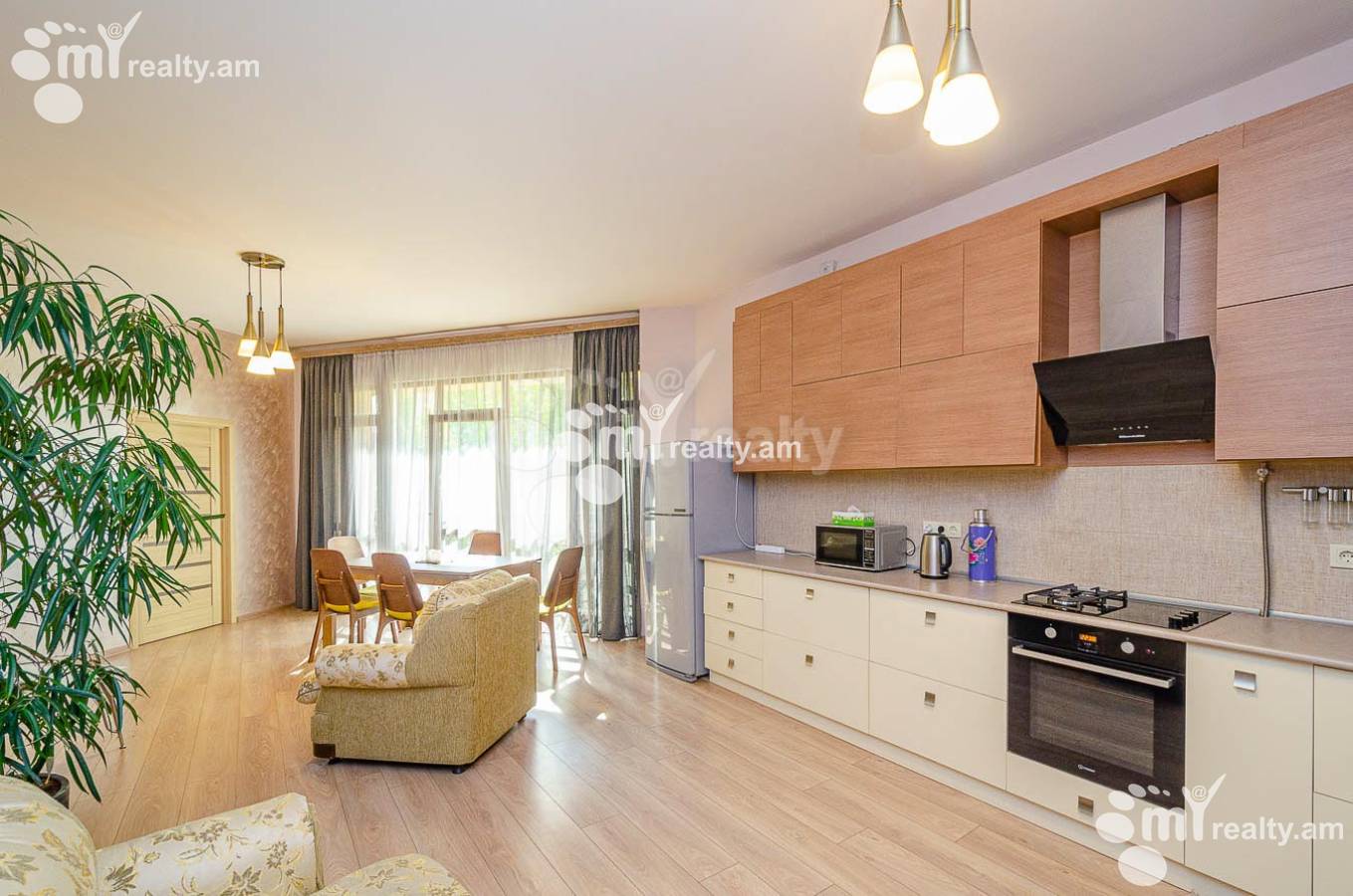 Купить 3 комнатную квартиру Екмалян ул, Центр Ереван, 155279