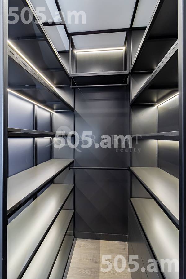 3 bedroom apartment for sale خیابان آزاتوتیان, عربگیر ایروان, 153981