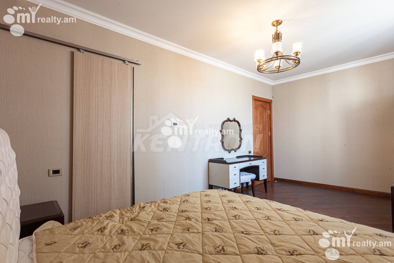 3 bedroom apartment for sale Aram St, Center Yerevan, 156336