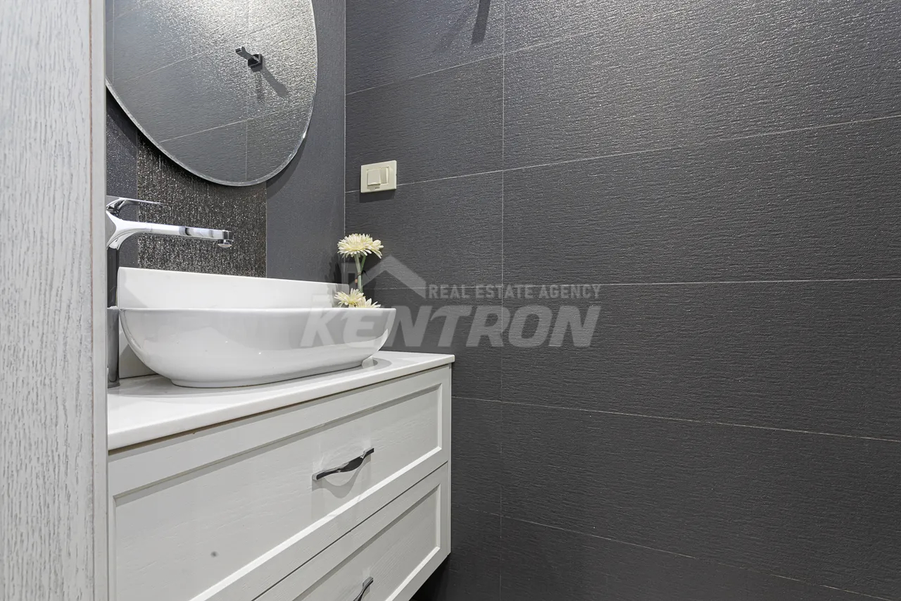 4 bedroom apartment for sale Aram St, Center Yerevan, 159223